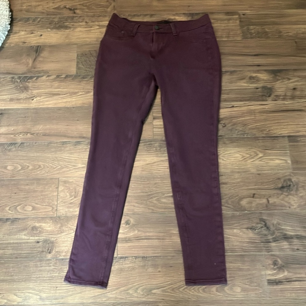 attention Plum Skinny Pants size M